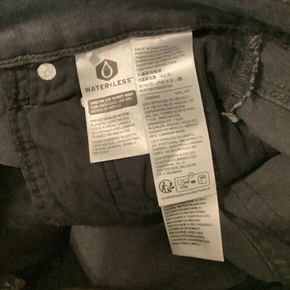 Levi’s Premium Size 26X32 -724 High Rise Slim Straight Womens Black Jeans. New - Picture 7 of 8